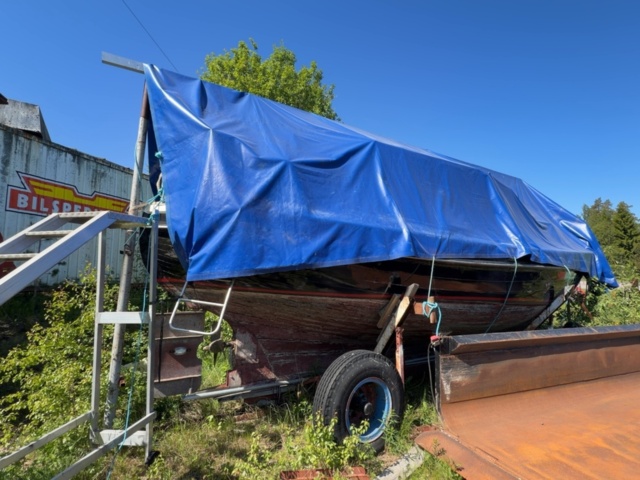 1529718-26 Oak boat with wheelhouse and interior – "The Penguin"