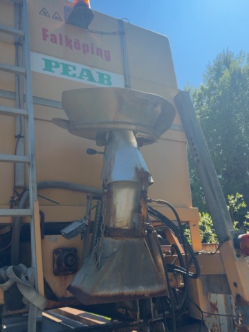 1529720-4 Saltspridare på lastväxlarram - Falköping