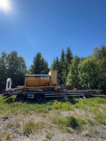 1529720-2 Saltspridare på lastväxlarram - Falköping
