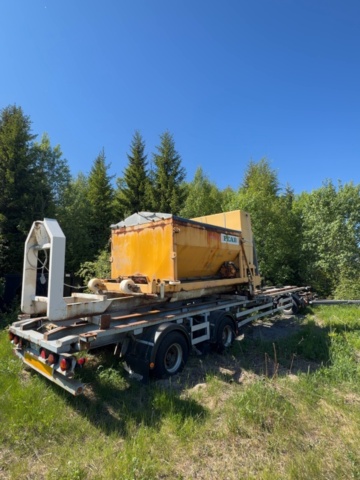 1529720-1 Saltspridare på lastväxlarram - Falköping