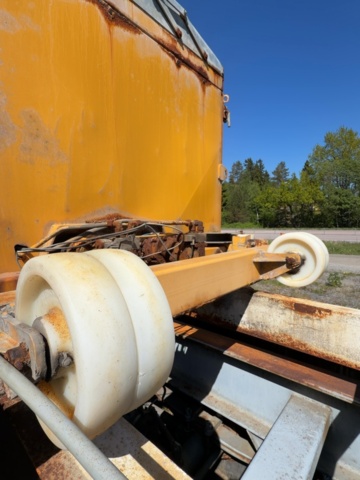1529720-13 Saltspridare på lastväxlarram - Falköping