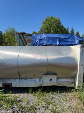 1529722-7 Vattentank på lastväxlarram i aluminium - Lerum Lättmetall