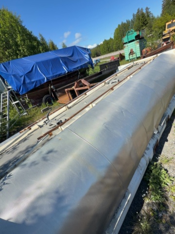 1529722-10 Vattentank på lastväxlarram i aluminium - Lerum Lättmetall