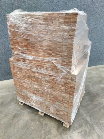 1536871-6 Massiv Fiskbens-/enstavsparkett Mahogny 300x60x10 mm (ca 120,24 kvm)