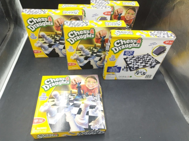 1532385-2 Sällskapsspel - 6 st, Chess & Draughts