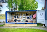 1536894 Retail container with fully openable front