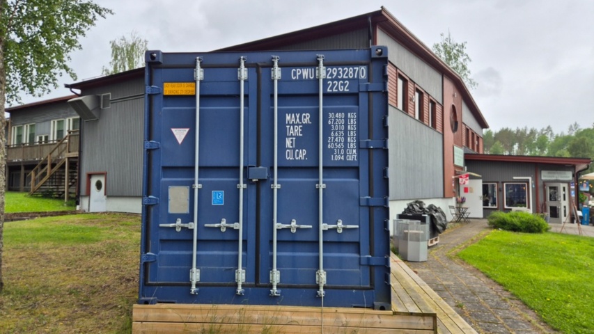 1536894-15 Retail container with fully openable front