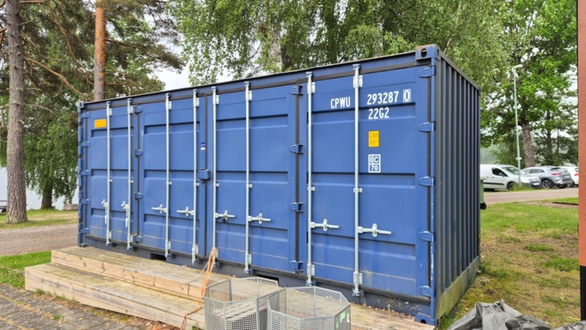 1536894-18 Retail container with fully openable front