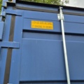 1536894-27 Retail container with fully openable front