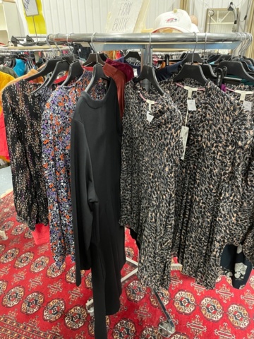 1536901-1 Clothes on clothes rack