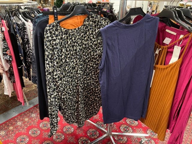 1536901-6 Clothes on clothes rack