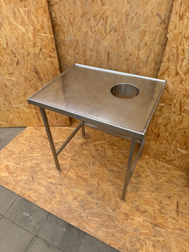 1405892-2 Stainless steel workbench with hole socket