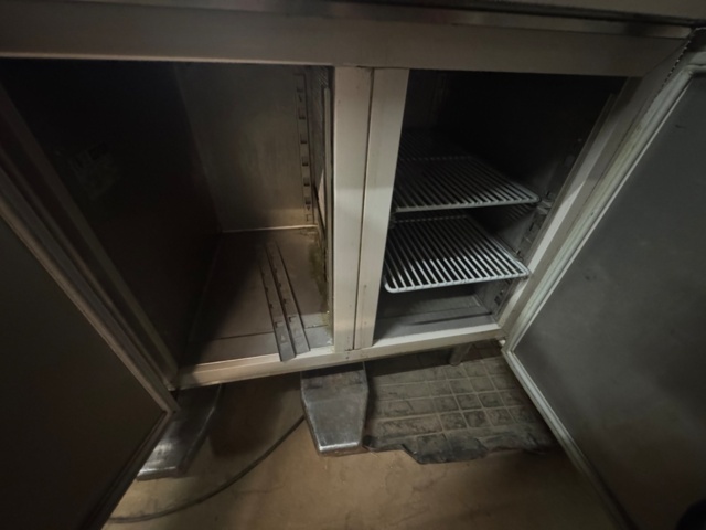 1405895-6 Mercatus kylbänk i rostfritt utförande
