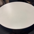 1405898-2 Konferensgrupp – runt bord med 4 st höj- och sänkbara stolar