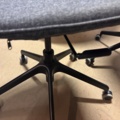 1405898-10 Konferensgrupp – runt bord med 4 st höj- och sänkbara stolar