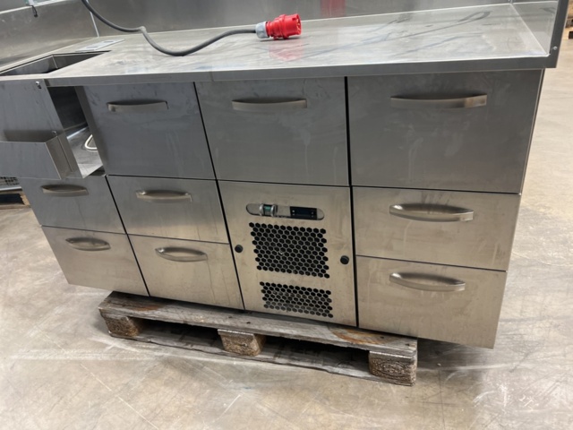 1528553-7 Korvmodul