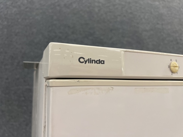 1528529-3 Kylskåp Cylinda K 2185 H