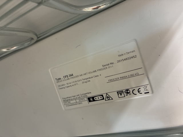 1528528-10 Frysskåp Comerciel CFS344