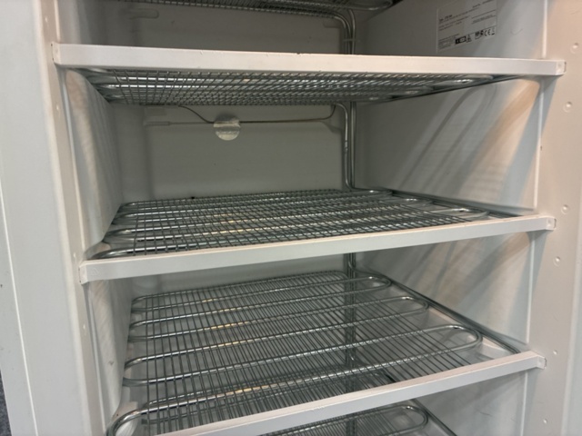 1528528-14 Frysskåp Comerciel CFS344