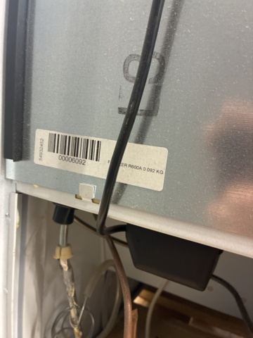 1528528-29 Frysskåp Comerciel CFS344