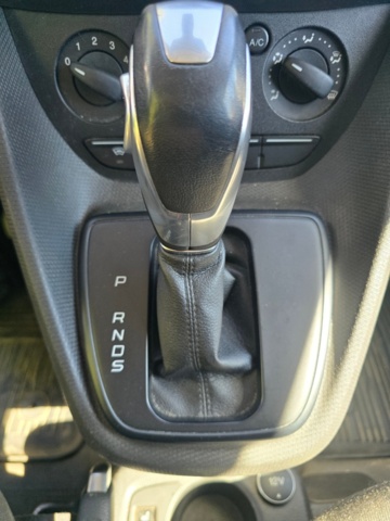 1535249-18 Ford Transit Connect 230 -2016