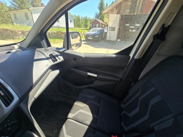 1535249-21 Ford Transit Connect 230 -2016