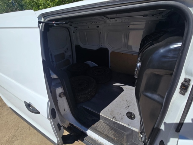 1535249-28 Ford Transit Connect 230 -2016