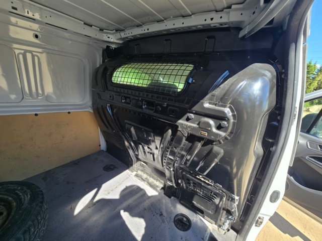 1535249-32 Ford Transit Connect 230 -2016