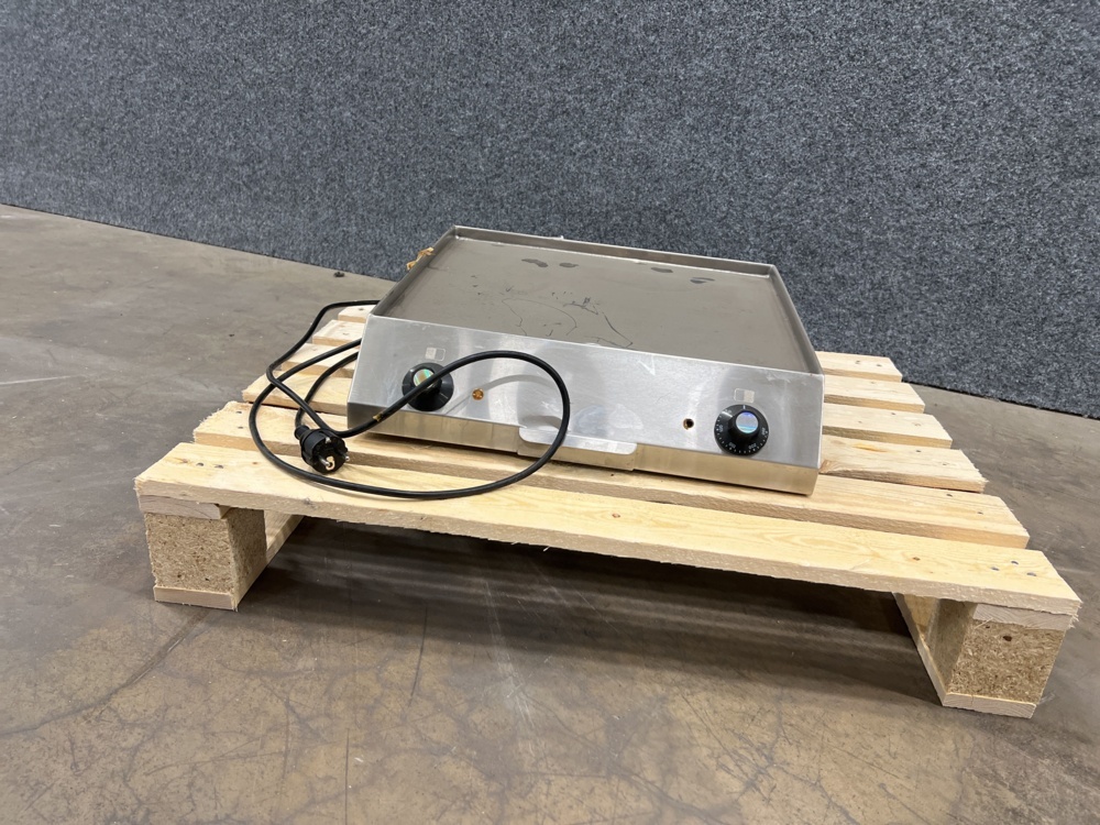 1528545-1 Stekbord FKI