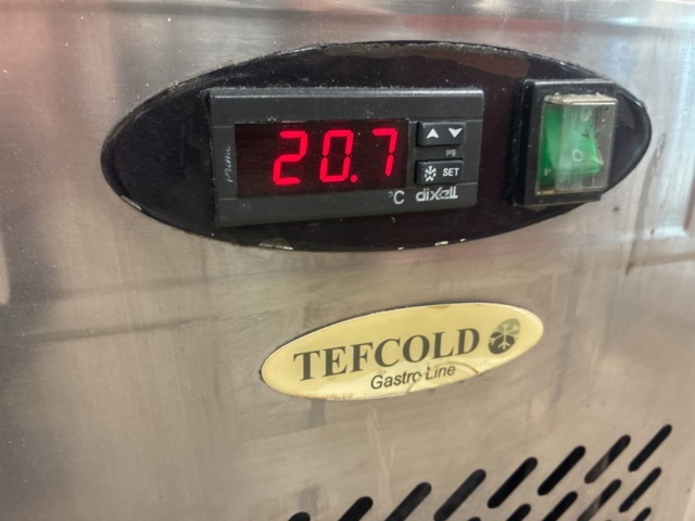 1528556-5 Refrigerated counter Tefcold CK7310