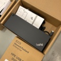 1521806-8 Lot with electronics - Barco ClickShare, Lenovo ThinkPad Dock, etc