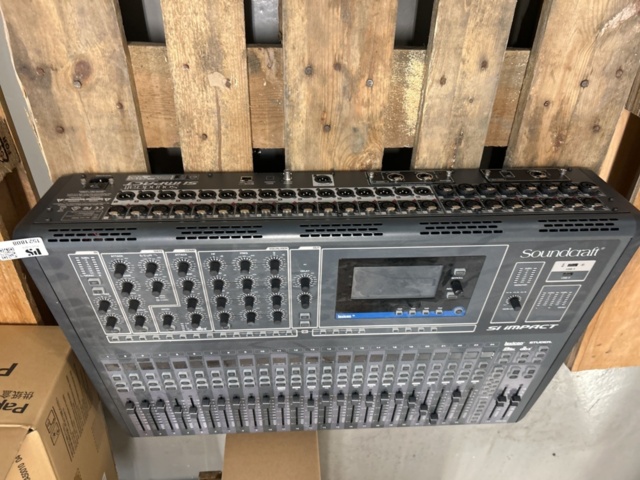 1521808-1 Digital mixing console - Soundcraft Si Impact