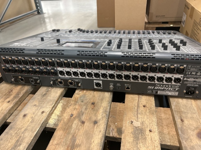 1521808-2 Digital mixing console - Soundcraft Si Impact