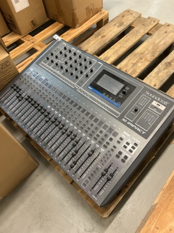 1521808-5 Digital mixing console - Soundcraft Si Impact