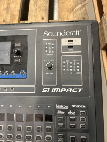 1521808-6 Digital mixing console - Soundcraft Si Impact
