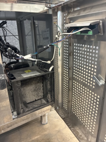 1528531-8 Kylbänk Tefcold BK310-I