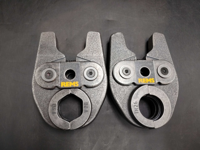 1514404-1 Pressbackar, 2 st - REMS, V28, TH26