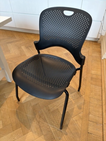 1516291-3 Matbord och stolar 8 st