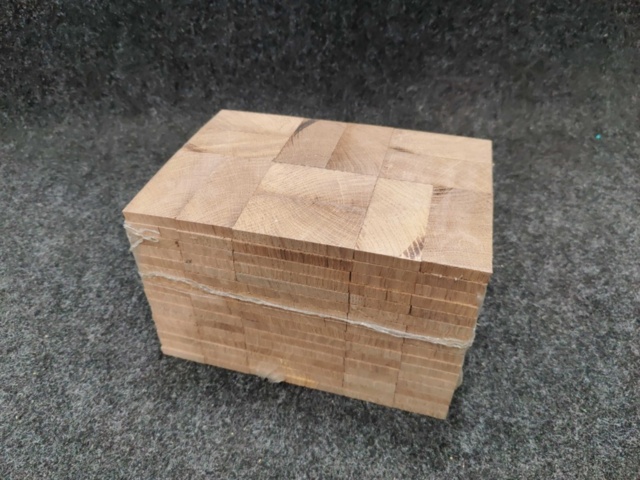1536883-6 Solid End Timber Flooring/Log Flooring Oak 640x320x8 mm (approx. 142.17 sq m)