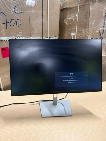1405914-3 Dell monitor with accessories