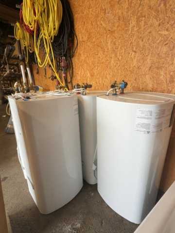 1529727-3 Samling med 9 st varmvattenberedare - Bosch Tronic 4500 T 100 EB