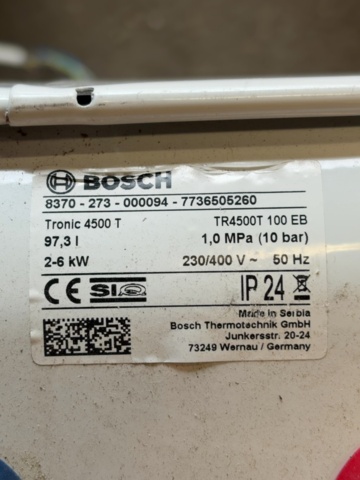 1529727-7 Samling med 9 st varmvattenberedare - Bosch Tronic 4500 T 100 EB