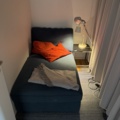 1516287-1 Vilorum - Divan, matta, lampa, m.m.