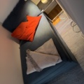 1516287-2 Vilorum - Divan, matta, lampa, m.m.