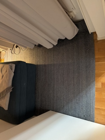1516287-7 Vilorum - Divan, matta, lampa, m.m.