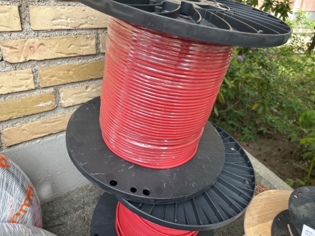 1521811-5 Kabel- och installationsmaterial med kärra