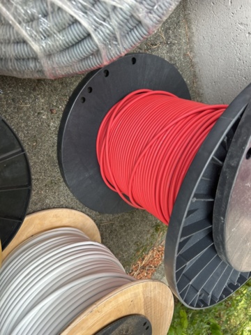 1521811-6 Kabel- och installationsmaterial med kärra