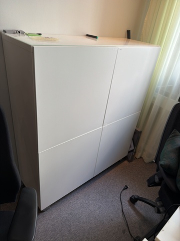 1516311-7 Kontorsplatser 2 st - Skrivbord, kontorsstolar och arkivskåp