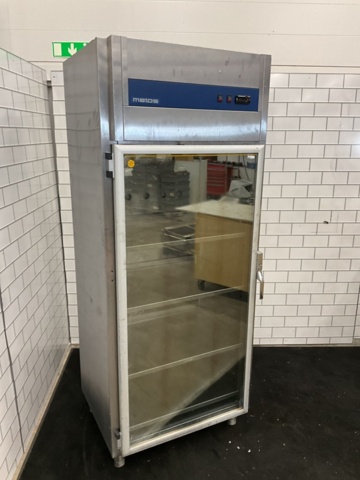 1473378-2 Frysskåp med glasdörr