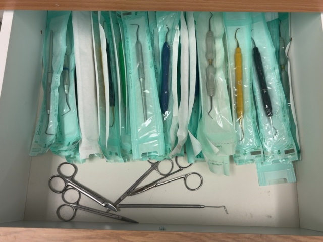 1373519-8 Samling med tandvårdsinstrument